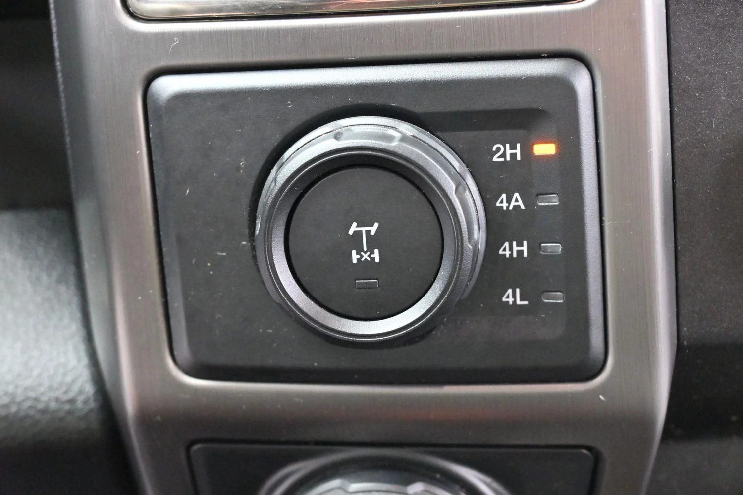 Used 2018 Oxford White Ford Raptor image 25