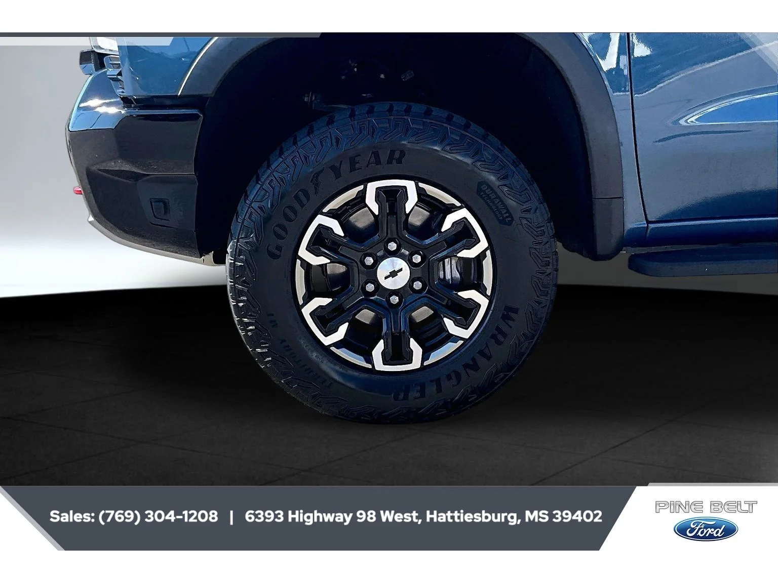 Certified Used 2024 Lakeshore Blue Metallic Chevrolet ZR2 image 7