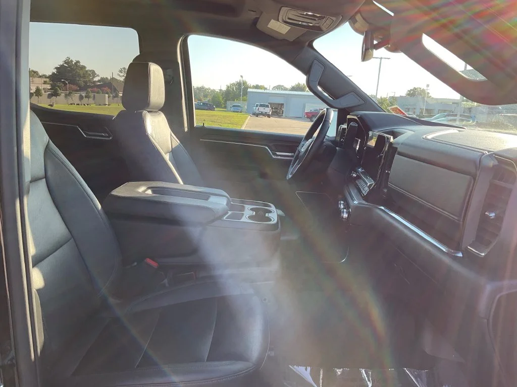 Used 2025 Black GMC SLT image 18