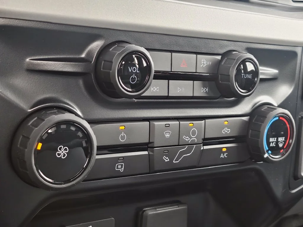 New 2027 Oxford White Ford F-350® XL image 31