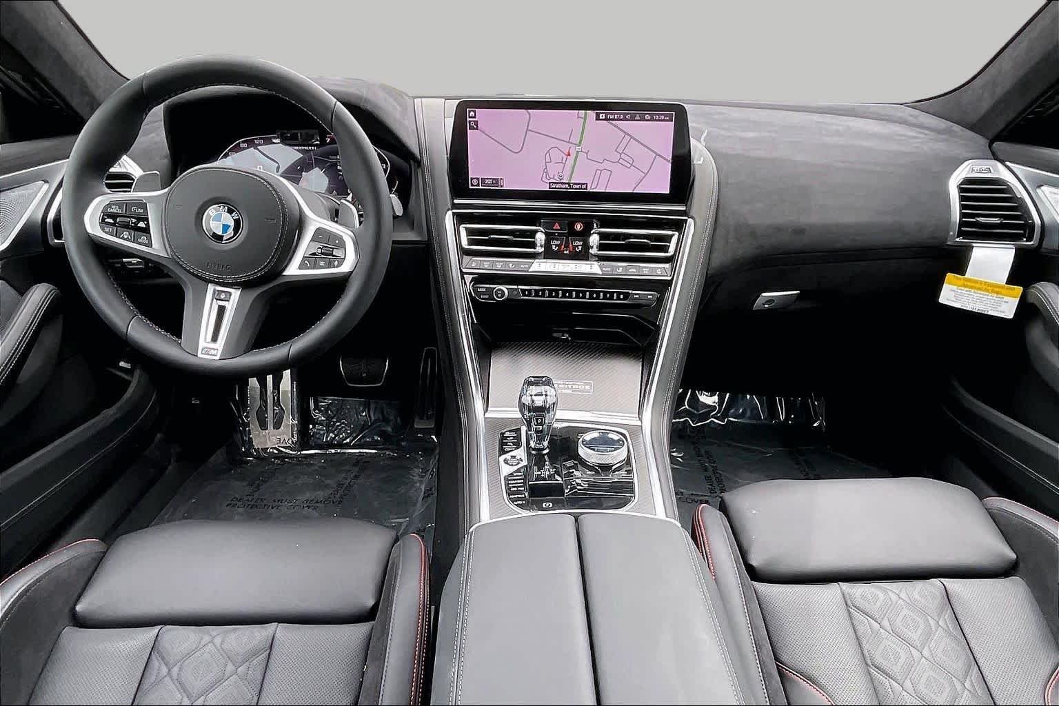 New 2026 Daytona Violet Metallic BMW M850i image 5