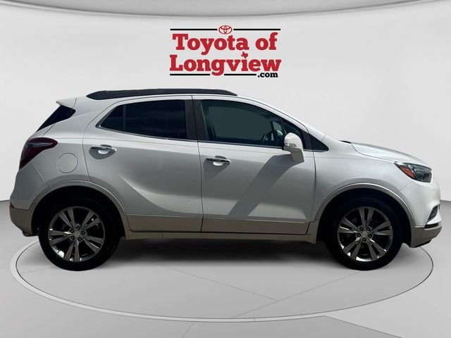 Used 2019 White Frost Buick Preferred image 6