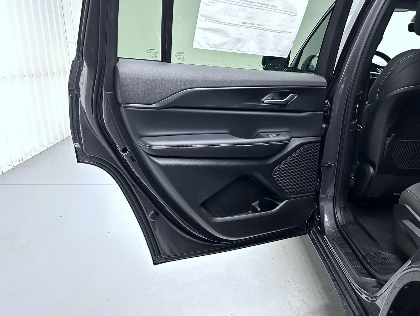 New 2026 Baltic Gray Metallic Clear-Coat Exterior Paint Jeep Laredo image 21