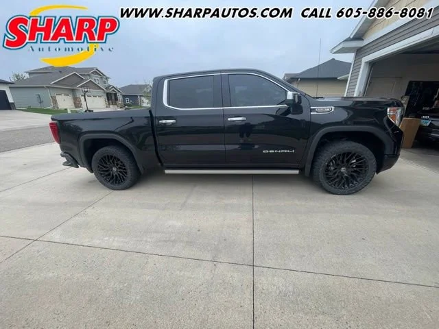 2021 GMC Sierra 4WD Crew Cab Short Box Denali's photo