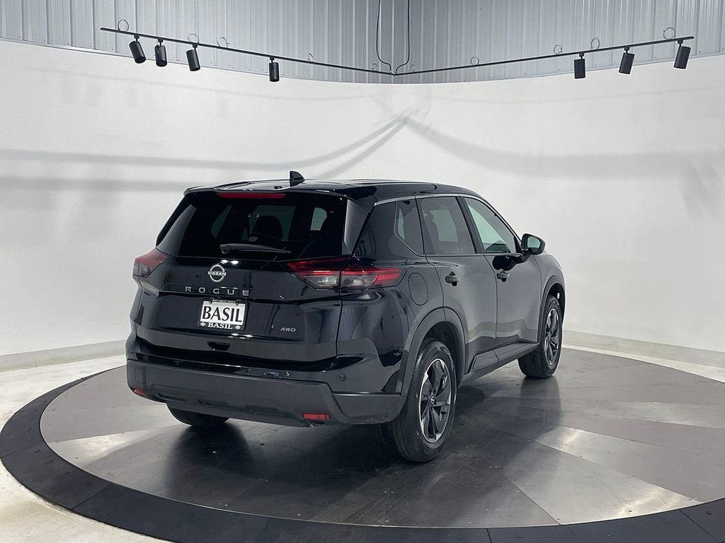 Used 2026  Nissan SV image 11