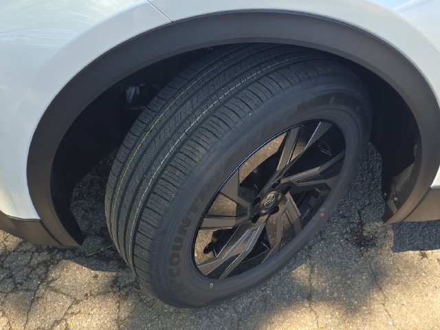 New 2026 Wind Chill Pearl Toyota SE image 31