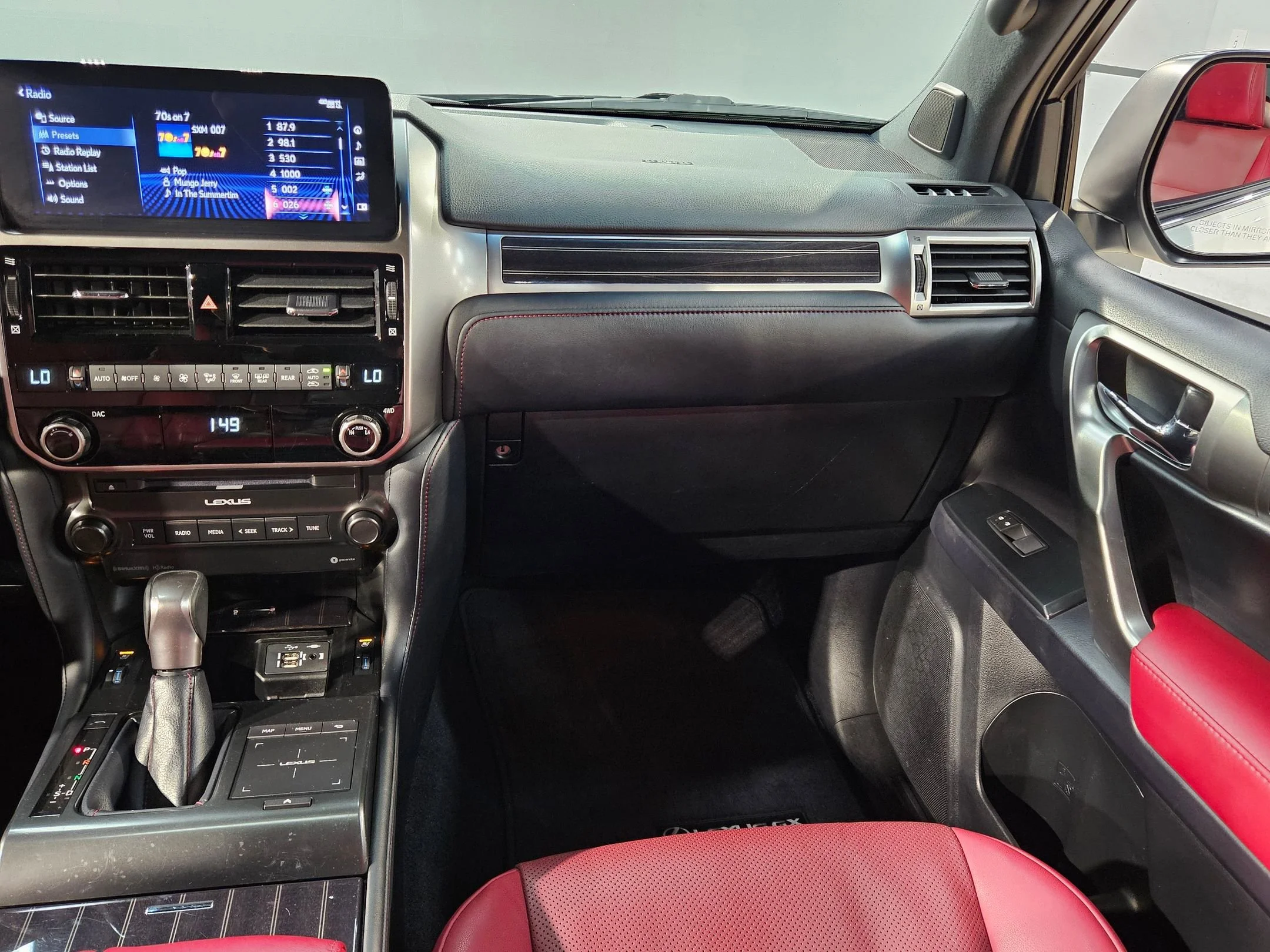 2023 Lexus GX PREMIUM - Photo 11