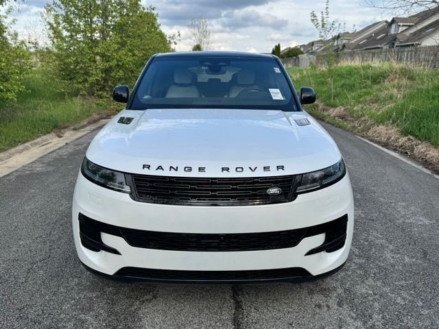 New 2026 Ostuni Pearl White LAND ROVER SE image 3