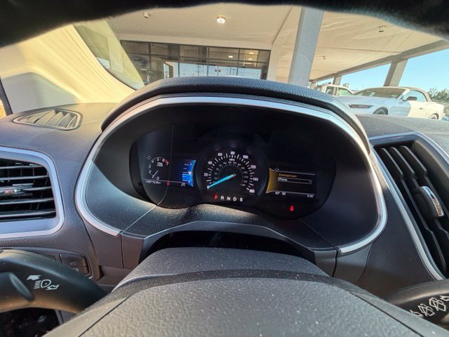 Used 2019 Red Ford SEL image 12
