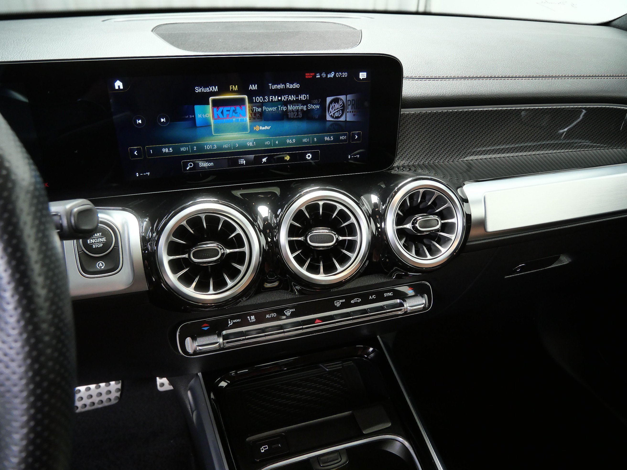 Used 2022 Denim Blue Metallic Mercedes-Benz AMG® GLB 35 image 20