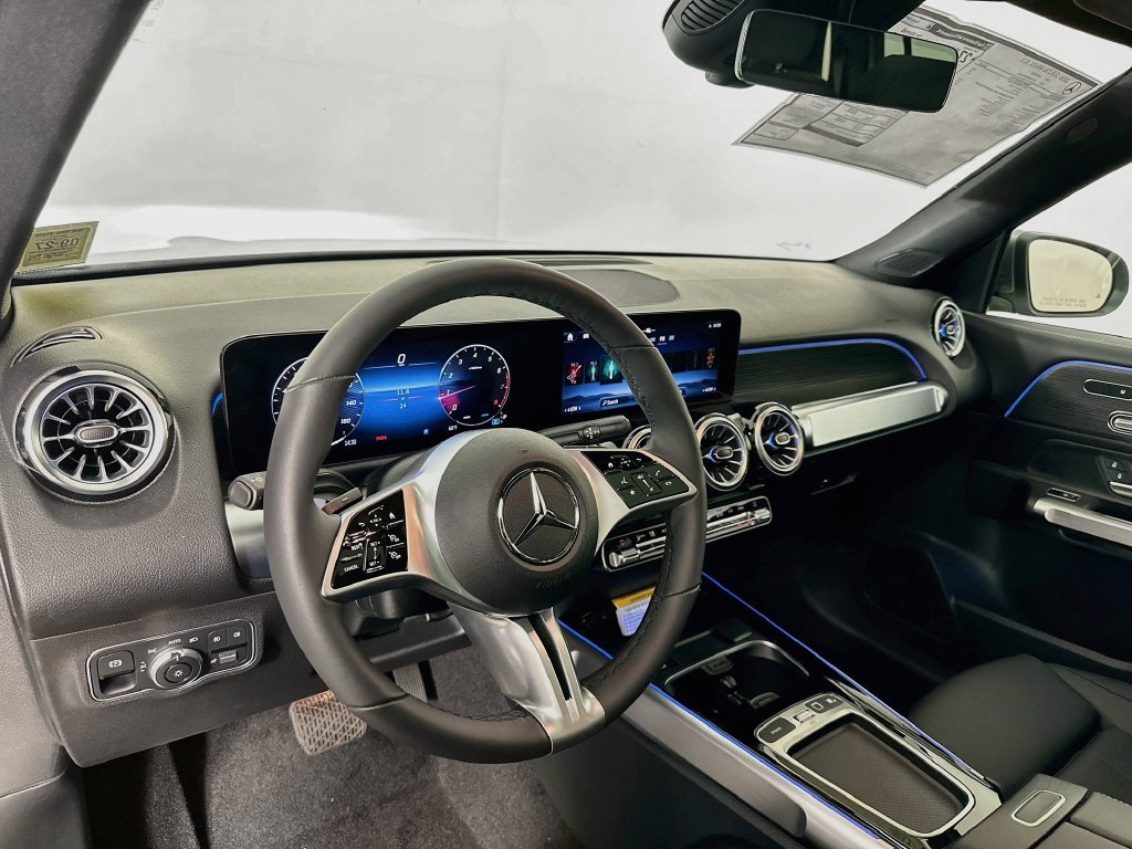 New 2026 Mountain Grey Metallic Mercedes-Benz GLB 250 image 8