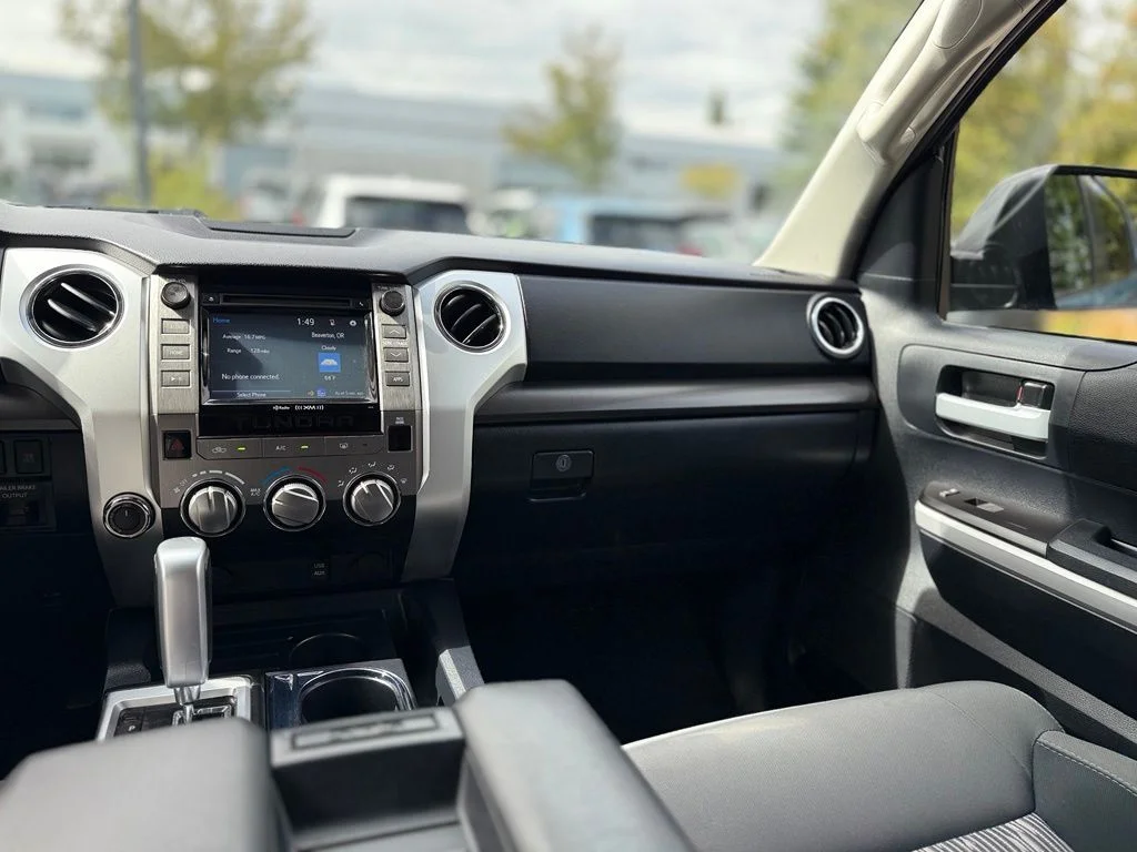 Used 2019 Blue Toyota SR5 image 25