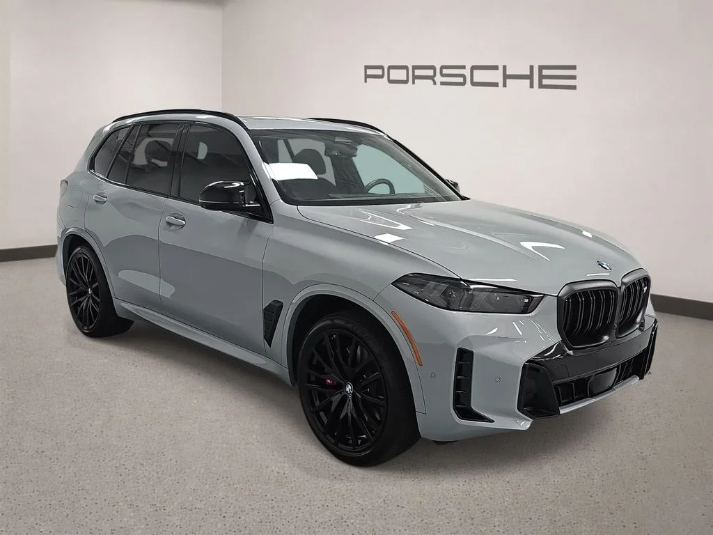 Used 2025 Gray BMW M60i image 8