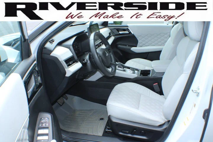 Used 2024 White Mitsubishi SEL image 13