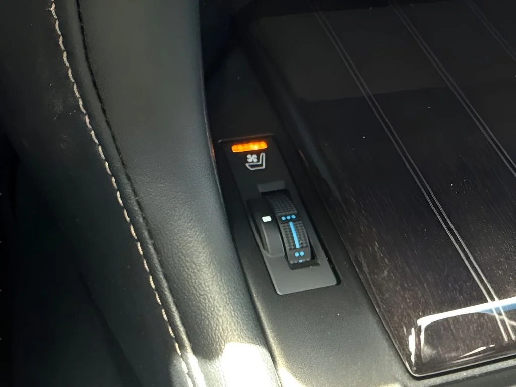 Used 2023 Silver Lexus 460 image 24