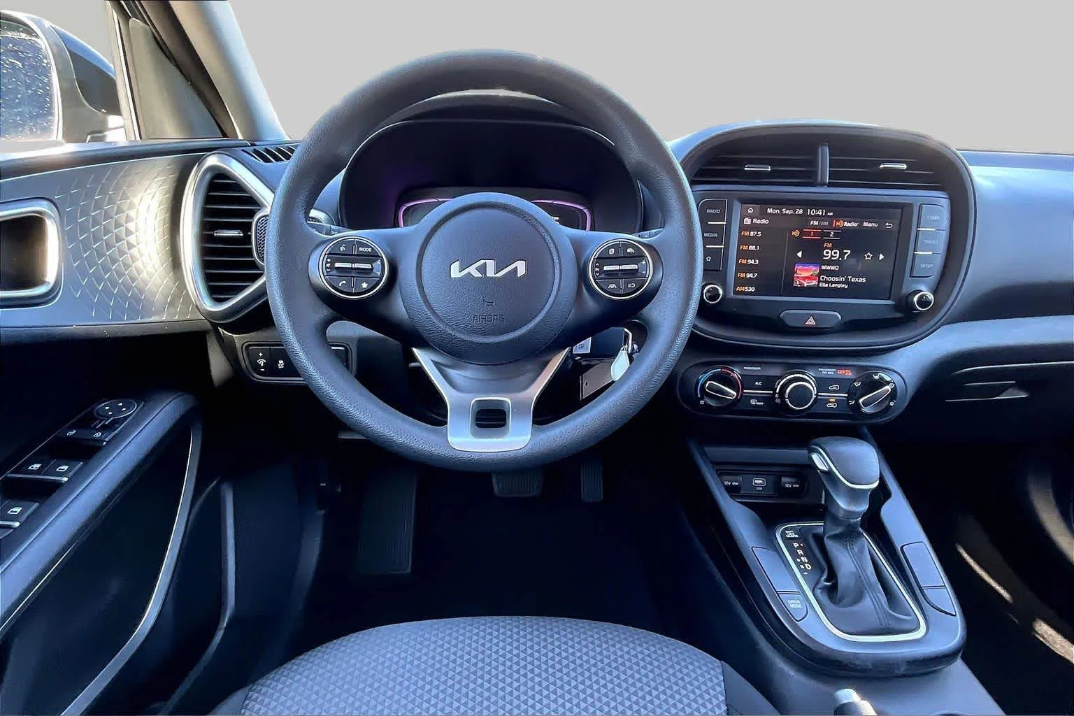Used 2025 Fusion Black Kia LX image 6