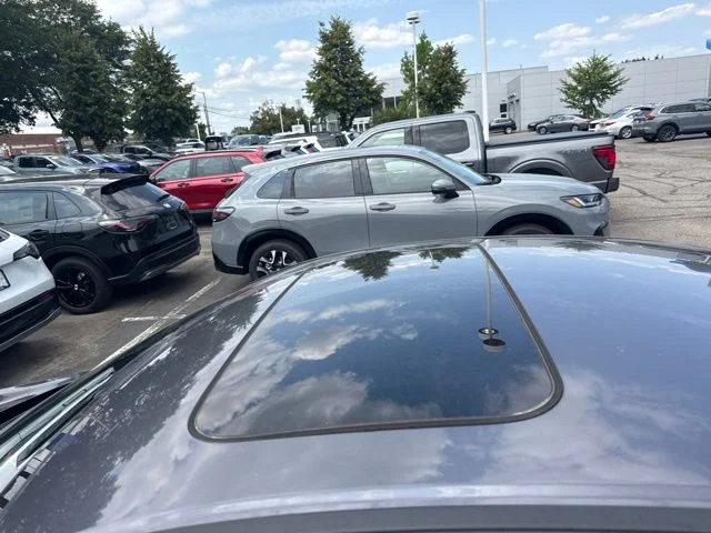 Used 2017 Gray Honda EX-L image 11