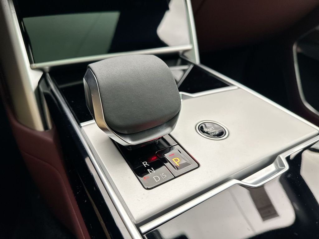New 2026 Fuji White Land Rover SE image 12