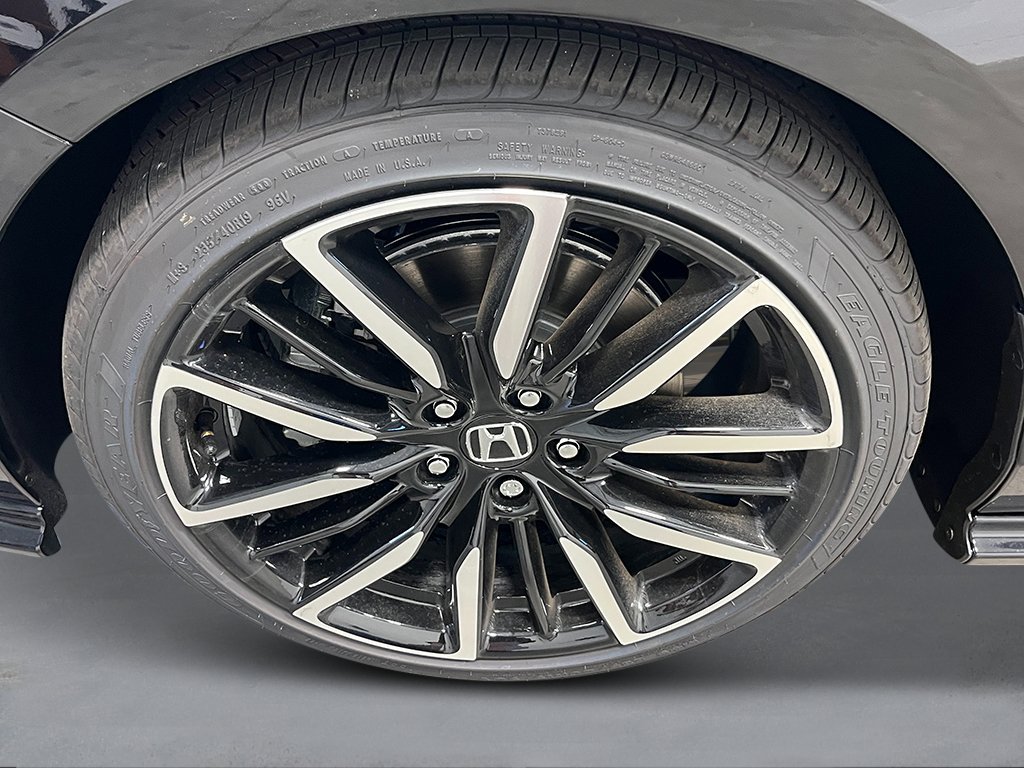 New 2026 Crystal Black Pearl Honda Touring image 12