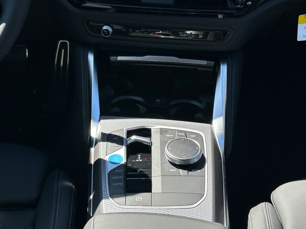 New 2026 White Metallic BMW M60 image 26