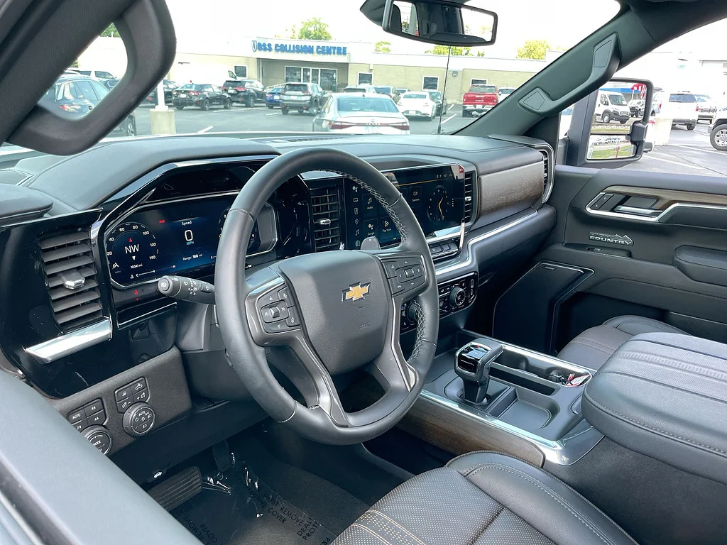 Used 2026 Polar White Tricoat Chevrolet High Country image 10
