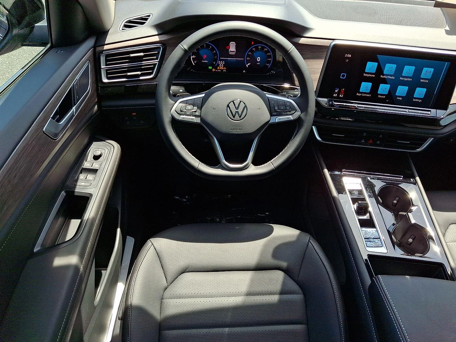 New 2026 2T2T/BLACKPEARL Volkswagen 2.0T SEL image 10