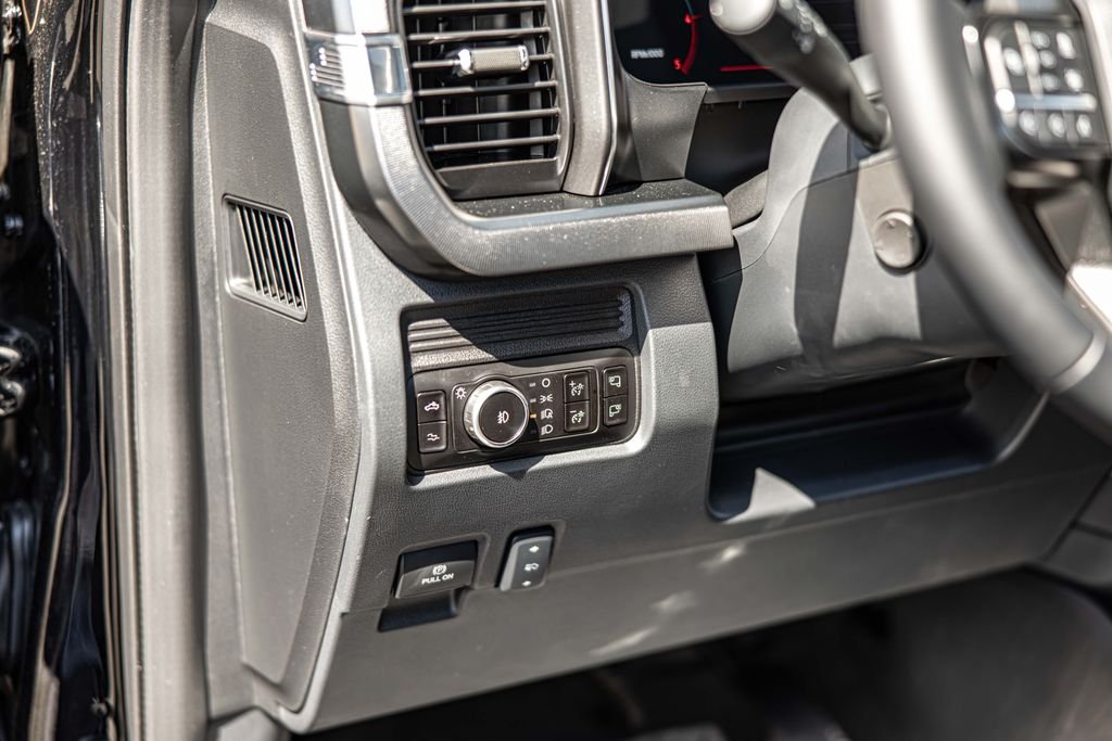 Used 2026 Black Ford Platinum image 19