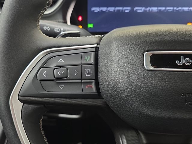 Used 2024 Silver Jeep Altitude X image 16