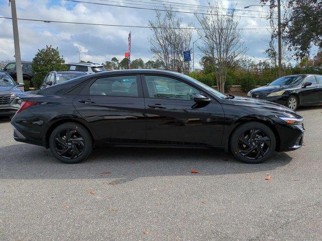 New 2026 Black Hyundai SEL Sport image 4
