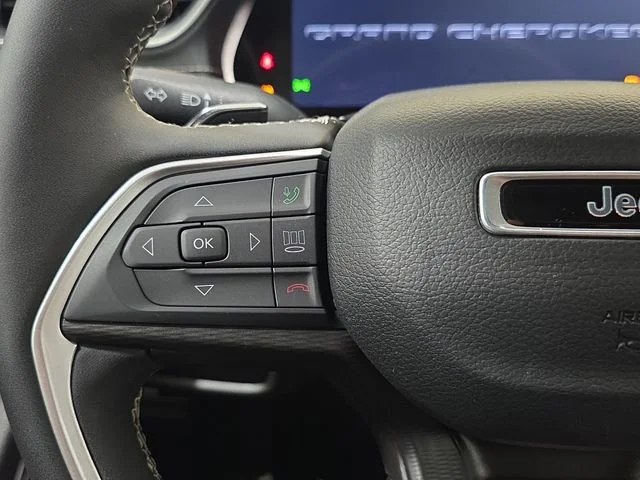 Used 2024 Silver Jeep Altitude X image 16