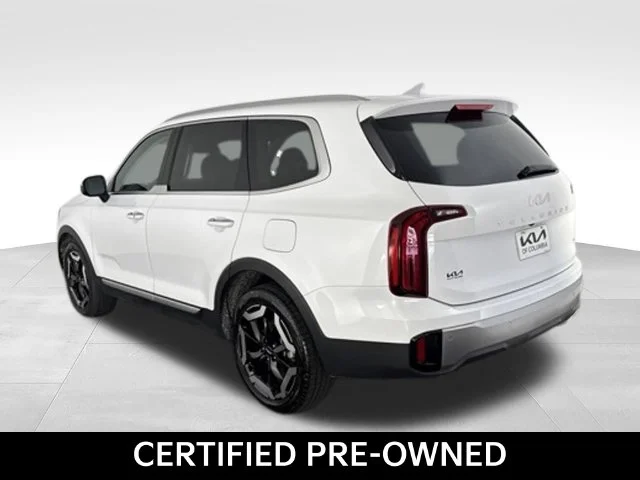 Used 2024 White Kia S image 11