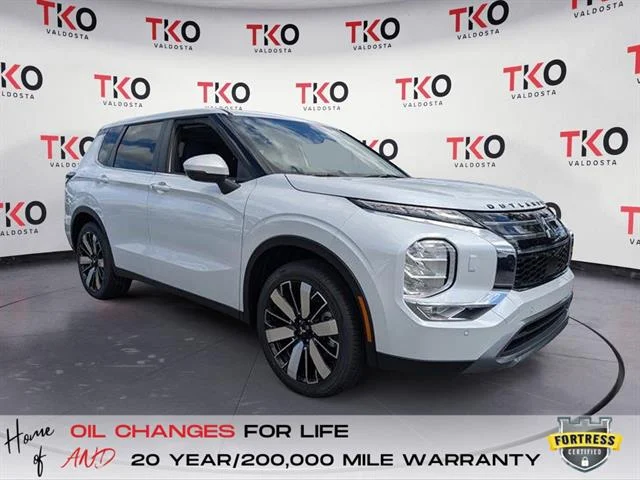 2025 Mitsubishi Outlander SE S-AWC's photo