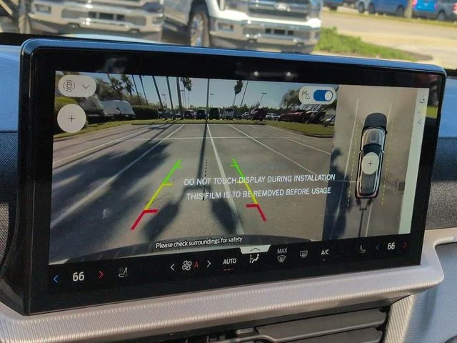 New 2026 Space White Metallic Ford ST-Line image 21