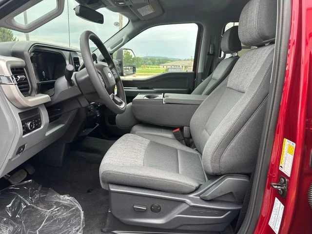 New 2026 Ruby Red Metallic Tinted Clearcoat Ford F-250® XLT image 14