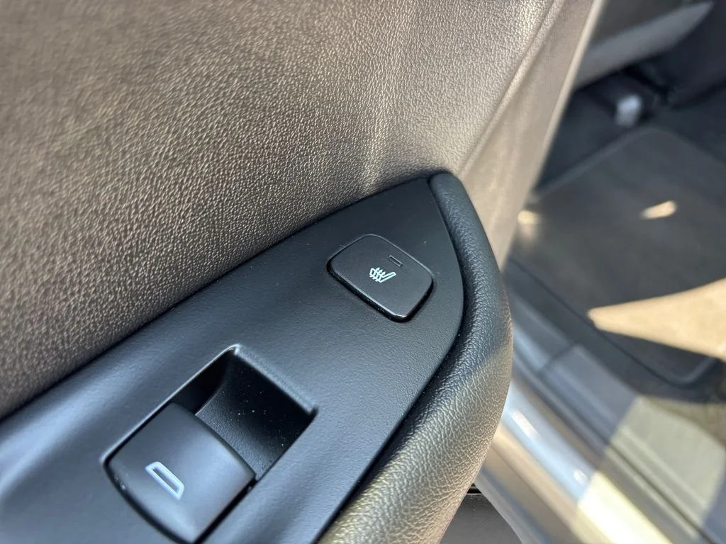 Used 2021 Gray Chevrolet RS image 41
