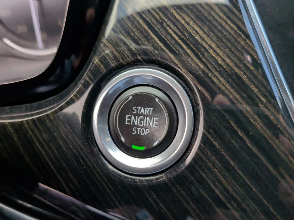 Used 2020 Silver Cadillac Premium Luxury image 24