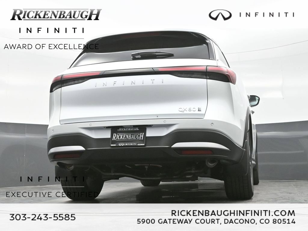 Certified Used 2026 White INFINITI LUXE image 30