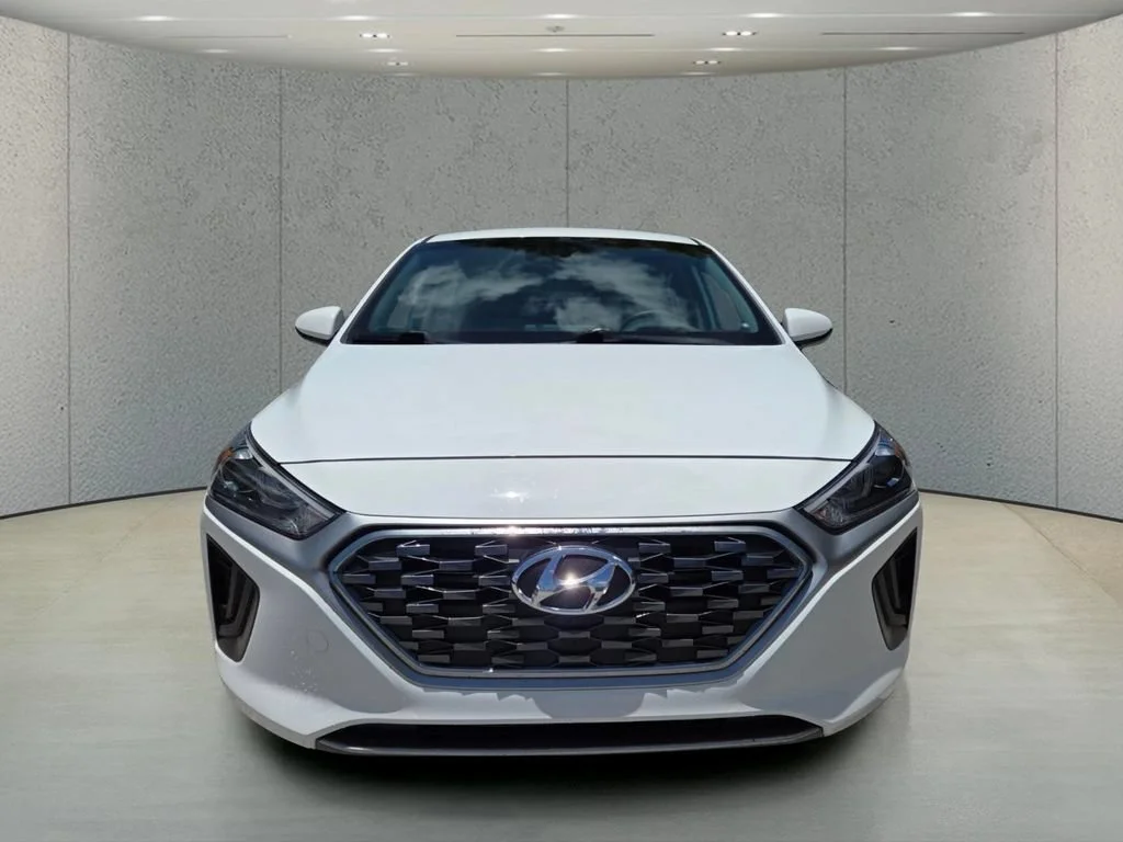 Used 2021 Ceramic White Hyundai Blue image 12
