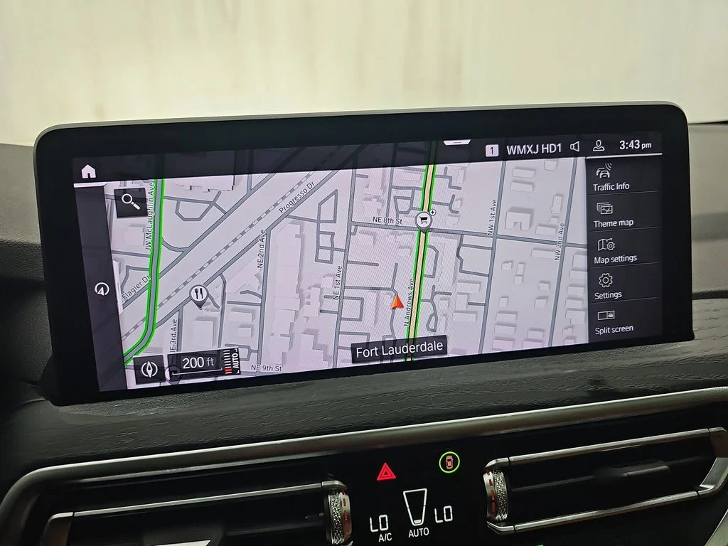 Used 2023 Alpine White BMW xDrive30i image 31