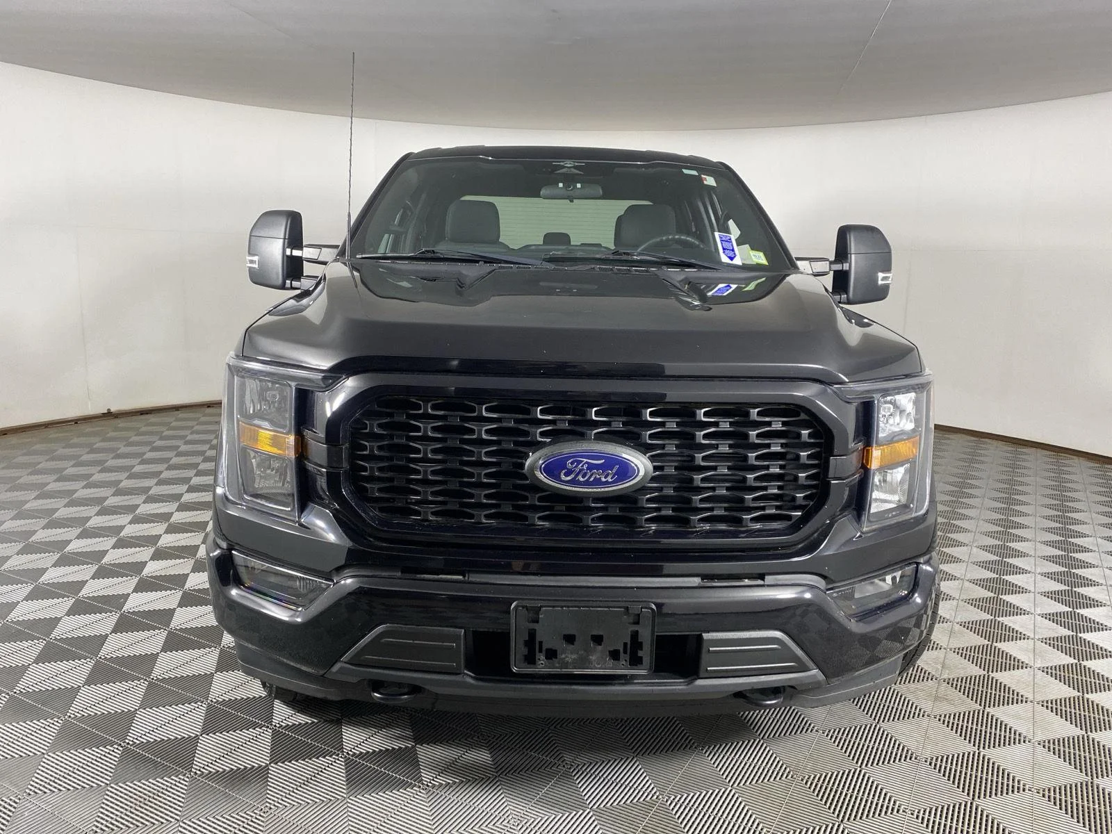 Used 2023 Agate Black Ford XL image 2