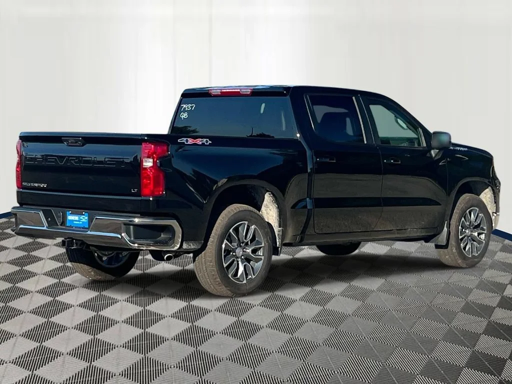 Used 2026 Black Chevrolet LT image 5