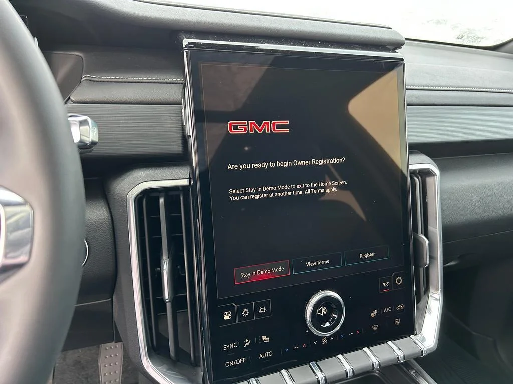 2026 GMC Acadia Elevation - Photo 9