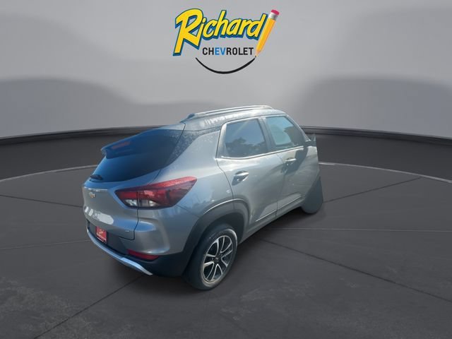 Used 2025 Sterling Gray Metallic Chevrolet LT image 8
