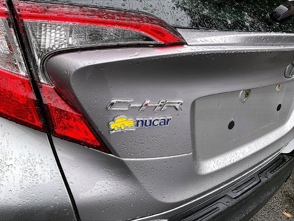 Used 2019 Silver Toyota XLE image 27