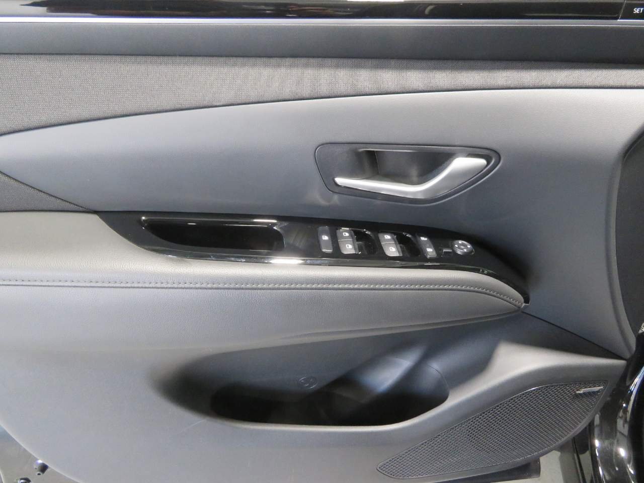 Certified Used 2024 Phantom Black Pearl Hyundai Limited image 18