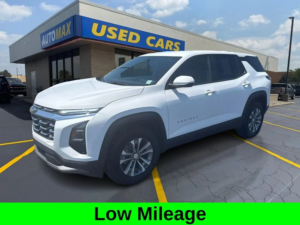 Used 2026 Summit White Chevrolet LT image 1