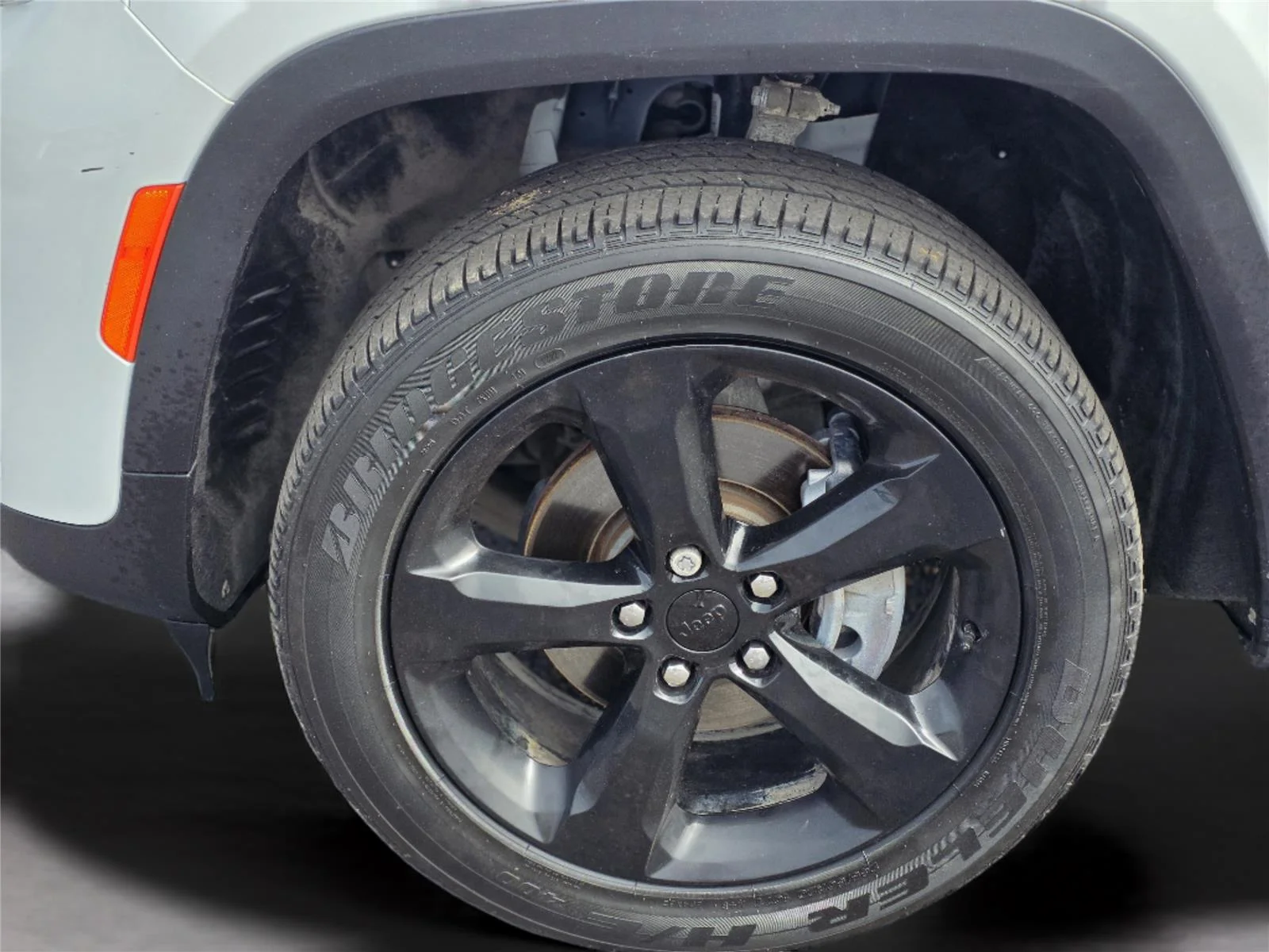 Used 2023 Bright White Clearcoat Jeep Altitude image 32