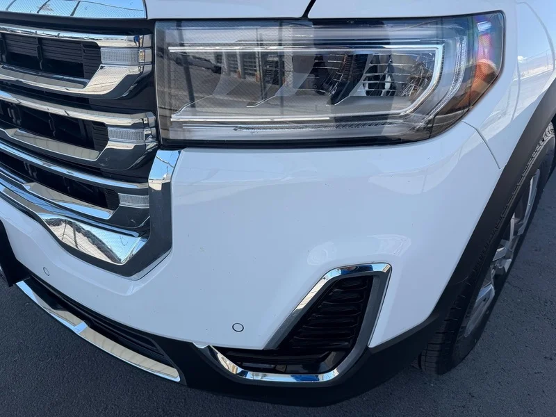 Used 2022 Summit White GMC SLE image 30