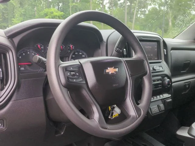 Used 2023 White Chevrolet Custom image 31