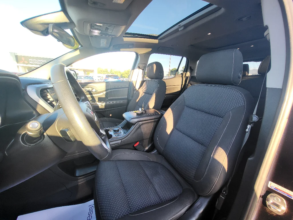 Used 2021 Midnight Blue Metallic GMC SLE image 22